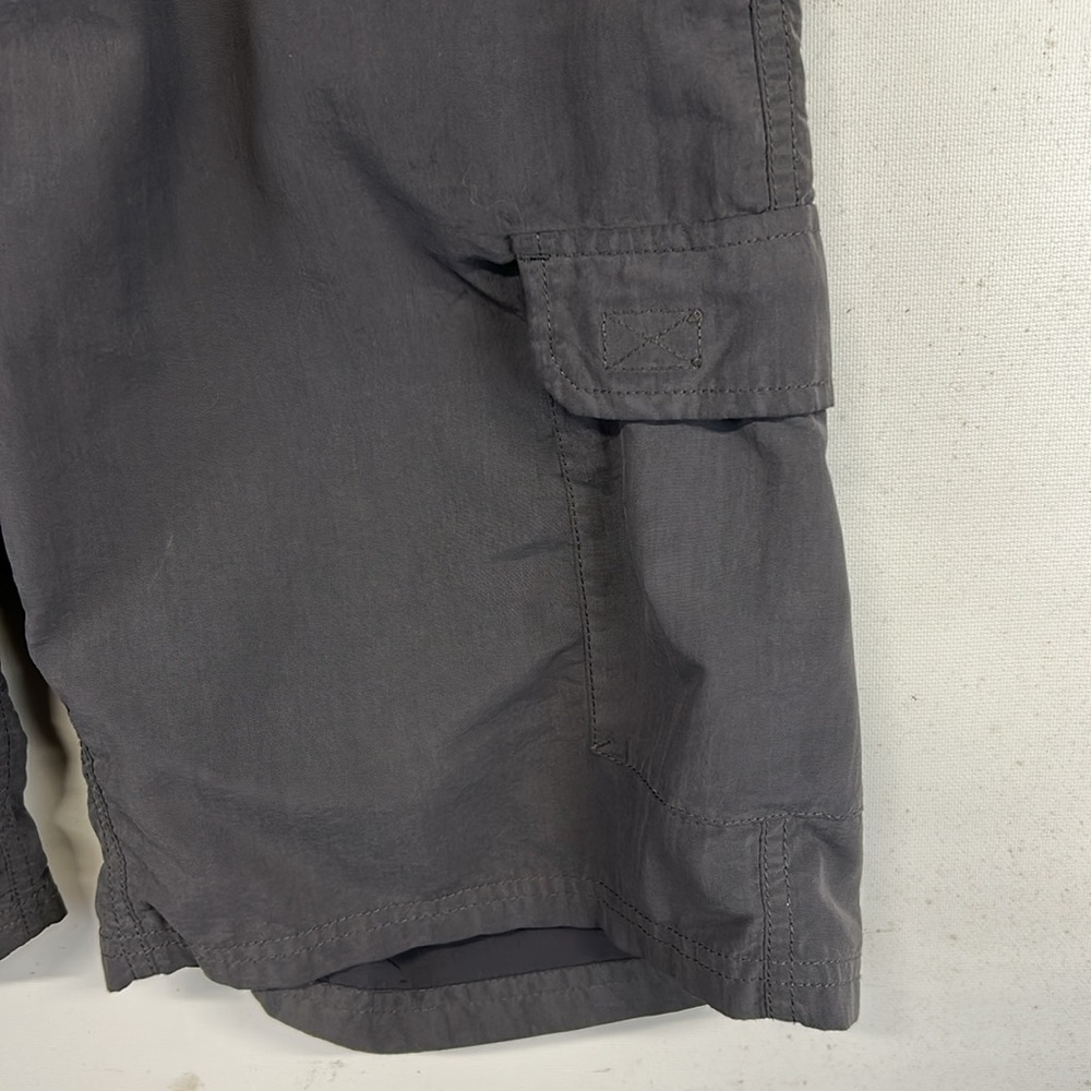 Orvis Classic Collection cargo shorts.  32 - Picture 7 of 16